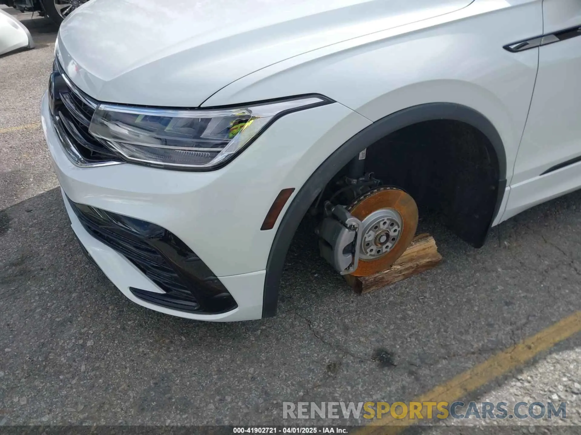 6 Photograph of a damaged car 3VVCB7AX3PM133002 VOLKSWAGEN TIGUAN 2023