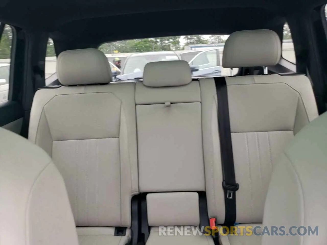 10 Photograph of a damaged car 3VVCB7AX5PM030017 VOLKSWAGEN TIGUAN 2023