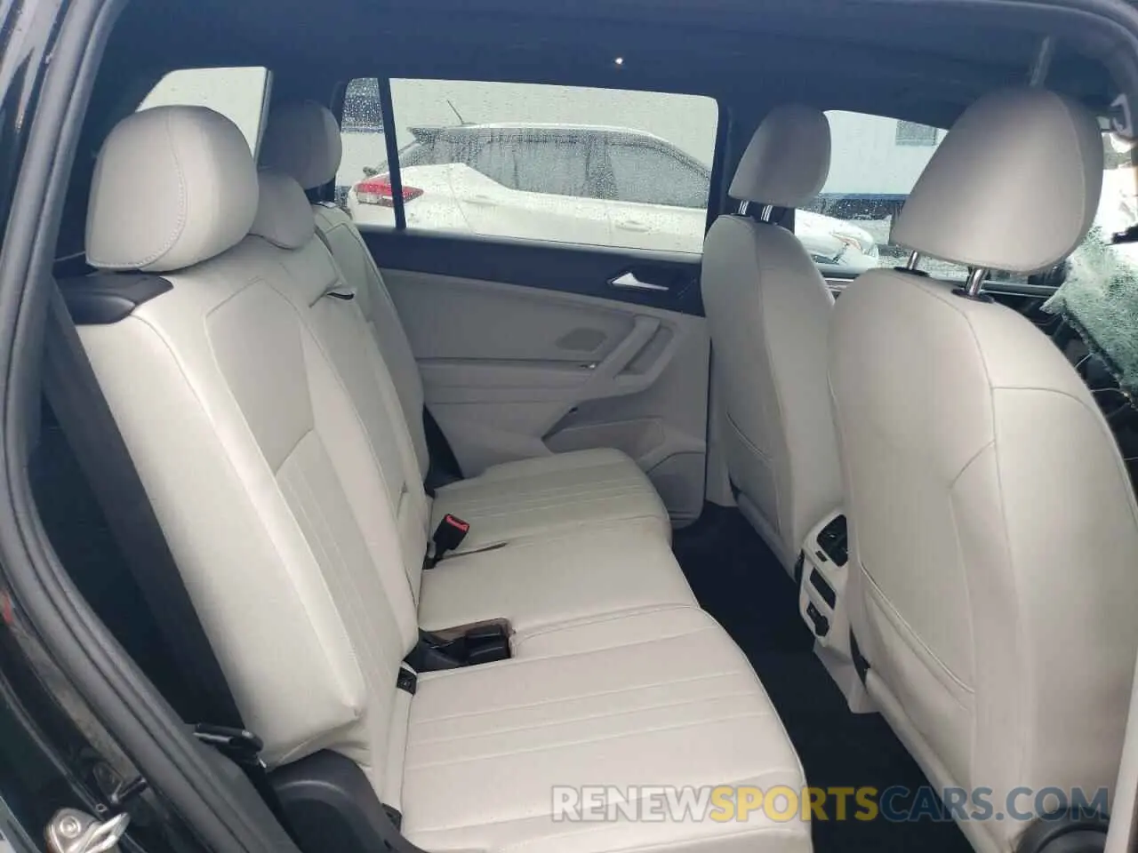 11 Photograph of a damaged car 3VVCB7AX5PM030017 VOLKSWAGEN TIGUAN 2023