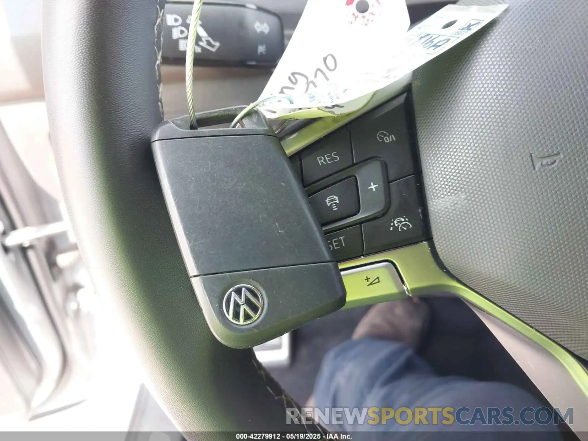 11 Photograph of a damaged car 3VVCB7AX5PM064412 VOLKSWAGEN TIGUAN 2023