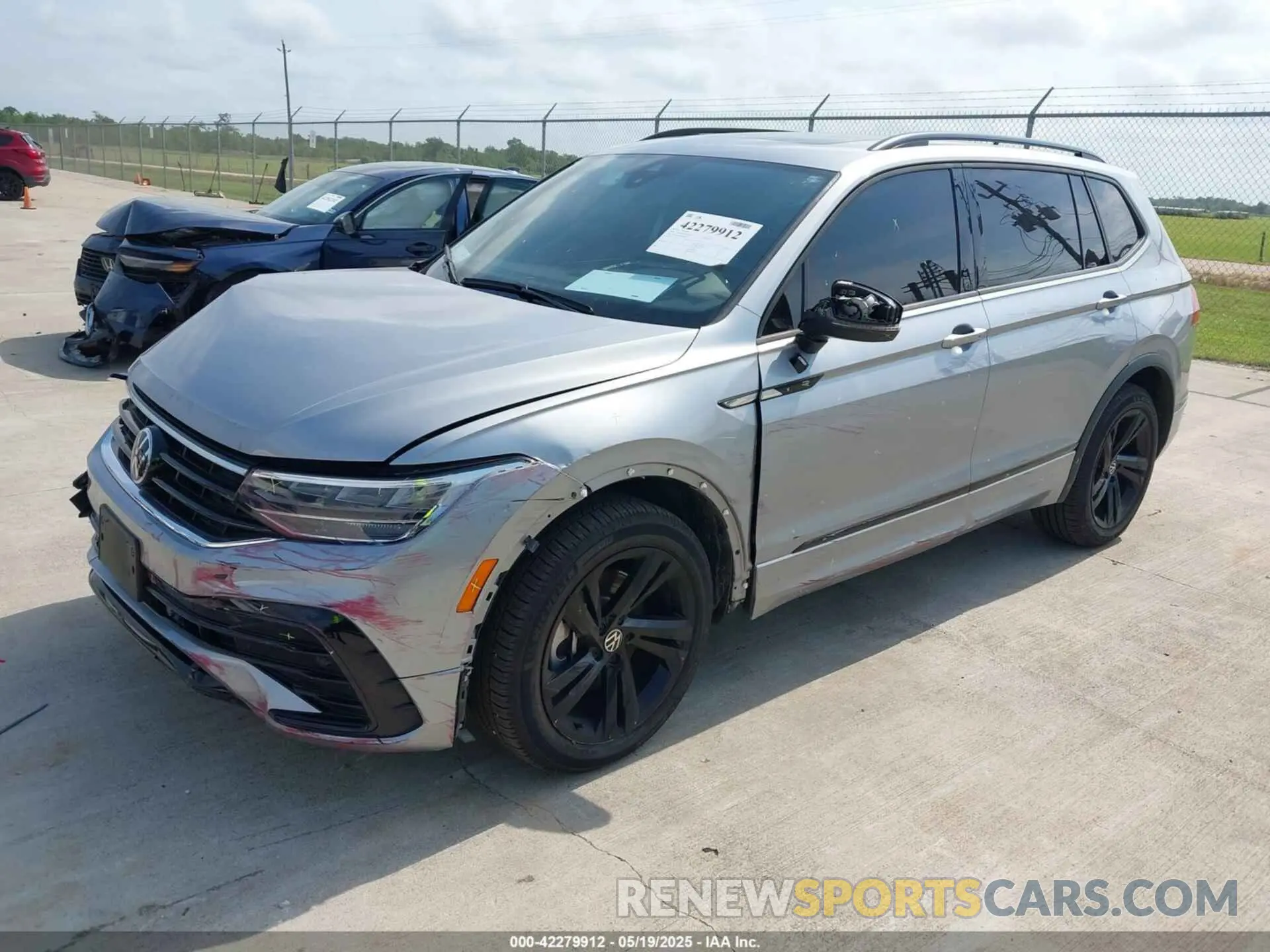 2 Photograph of a damaged car 3VVCB7AX5PM064412 VOLKSWAGEN TIGUAN 2023
