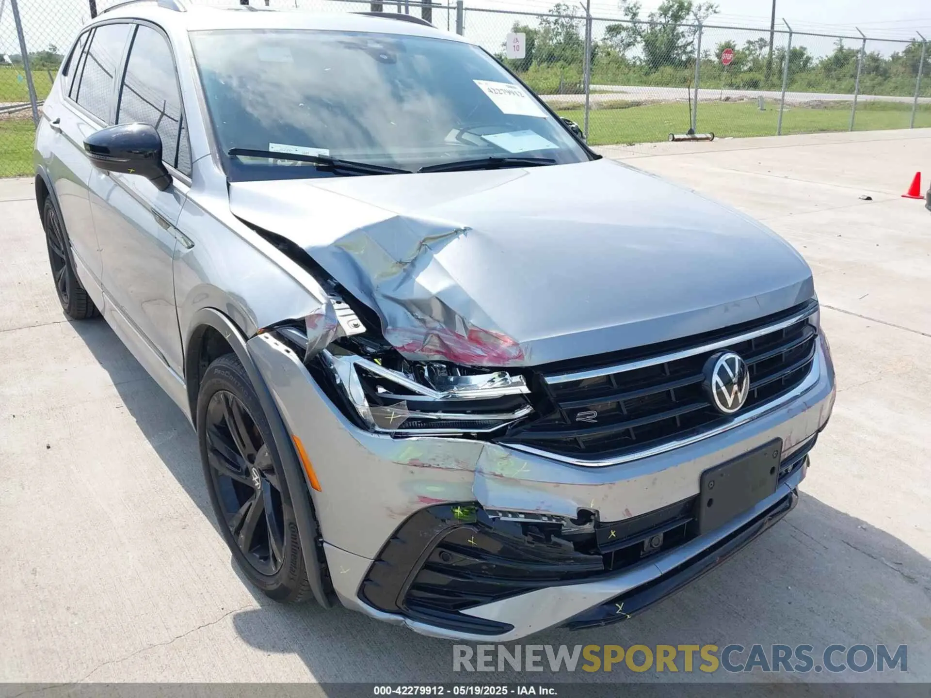 6 Photograph of a damaged car 3VVCB7AX5PM064412 VOLKSWAGEN TIGUAN 2023