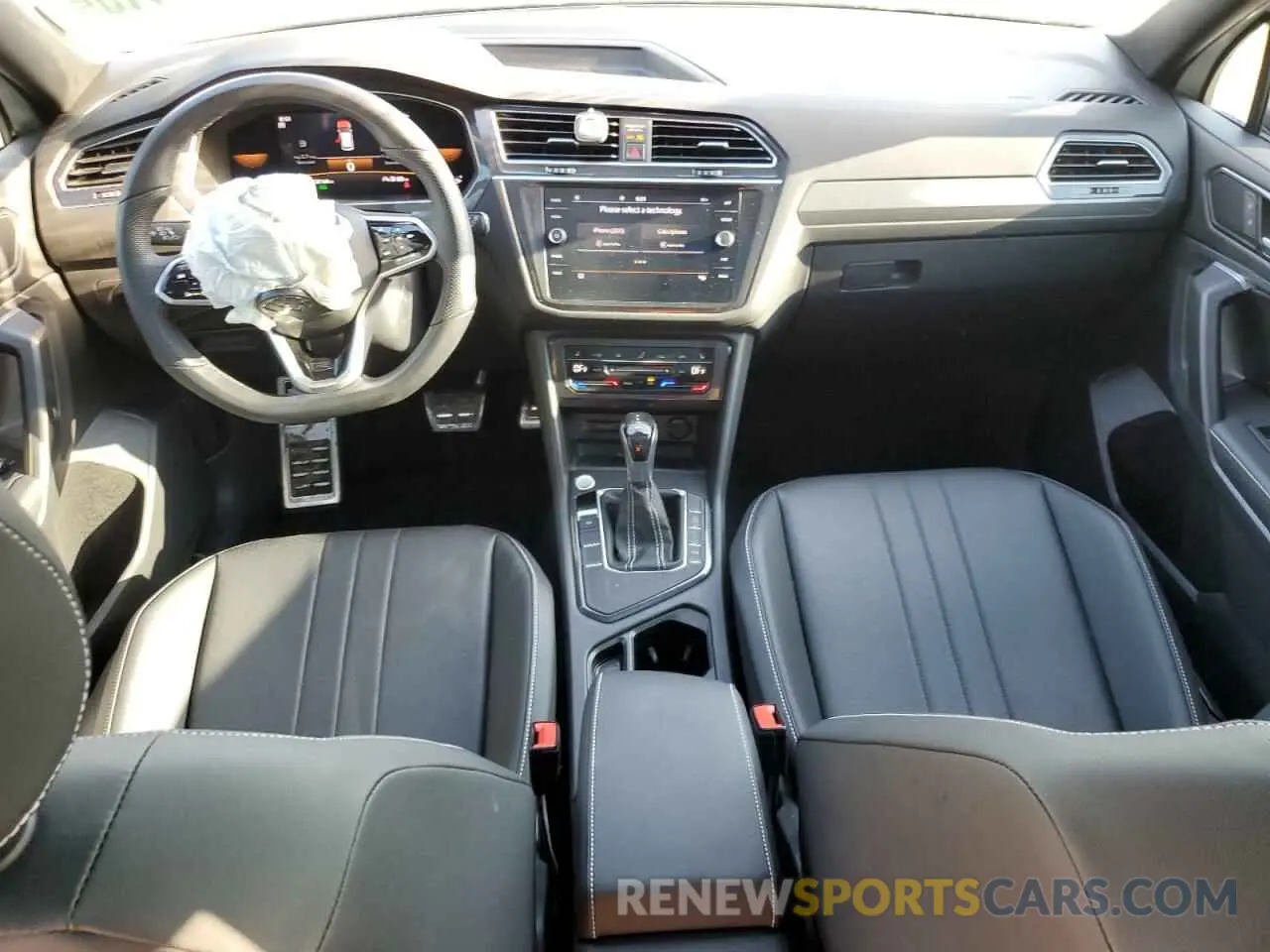 8 Photograph of a damaged car 3VVCB7AX6PM012271 VOLKSWAGEN TIGUAN 2023