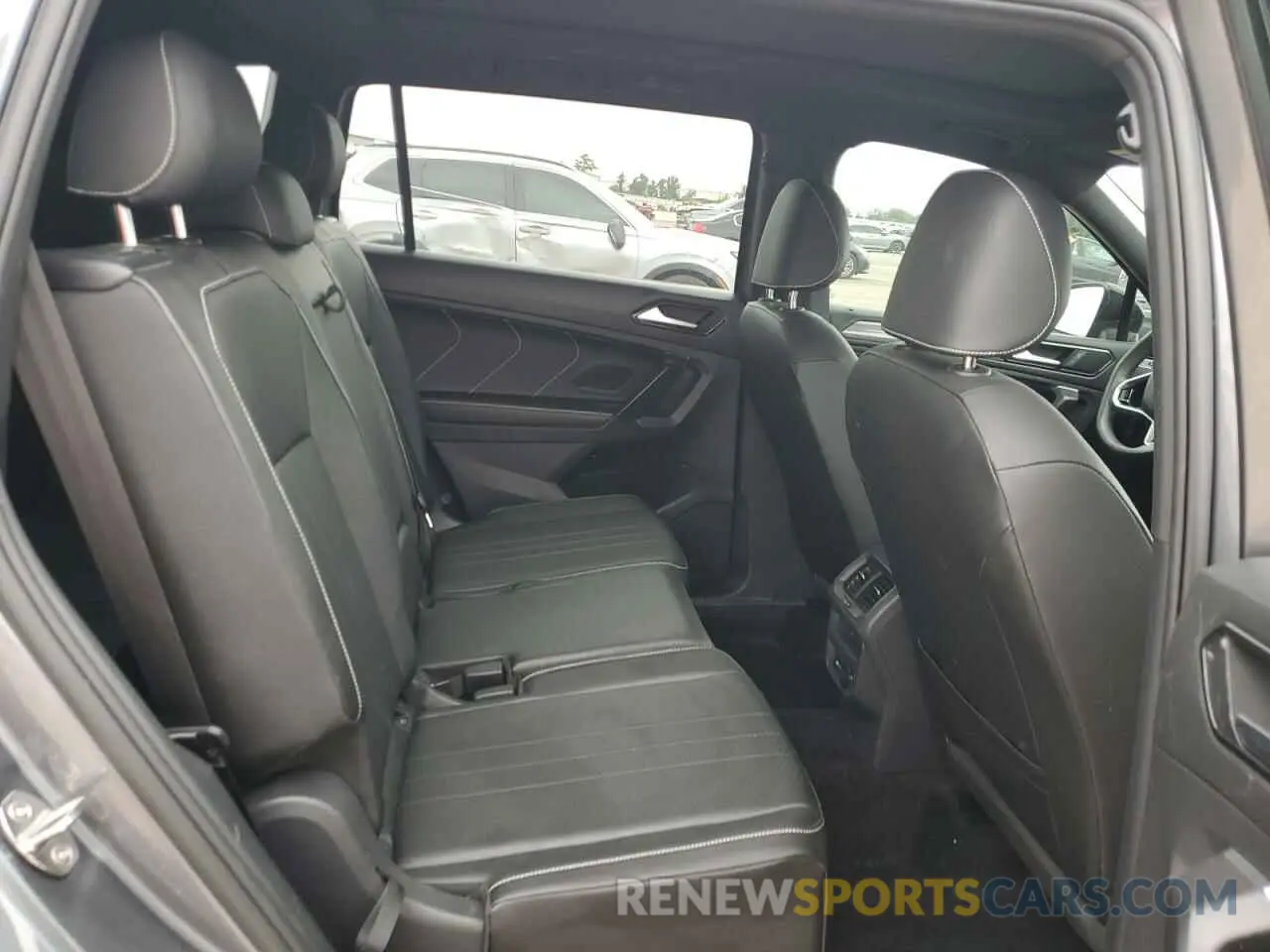 11 Photograph of a damaged car 3VVCB7AX6PM013498 VOLKSWAGEN TIGUAN 2023