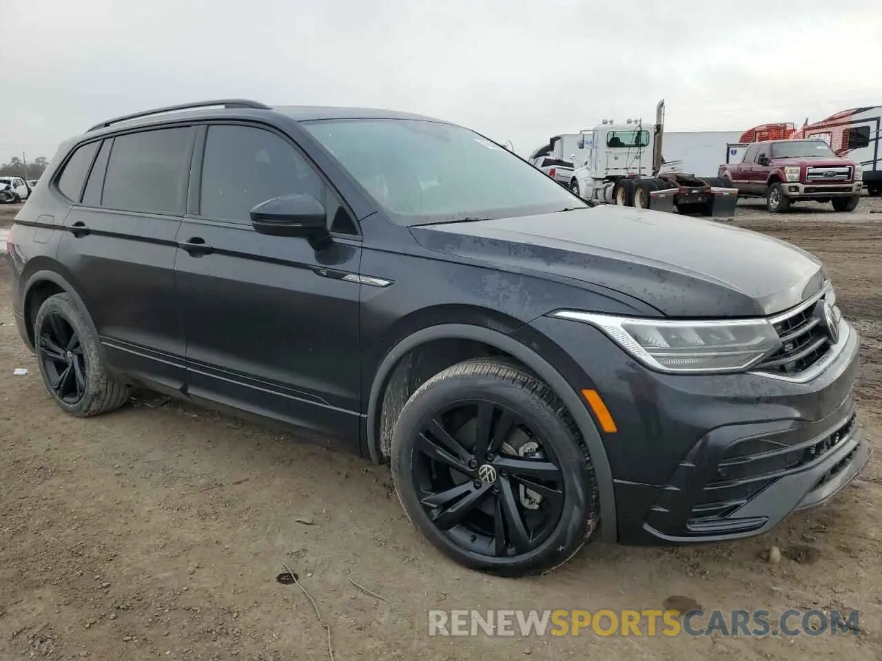 4 Photograph of a damaged car 3VVCB7AX8PM016614 VOLKSWAGEN TIGUAN 2023