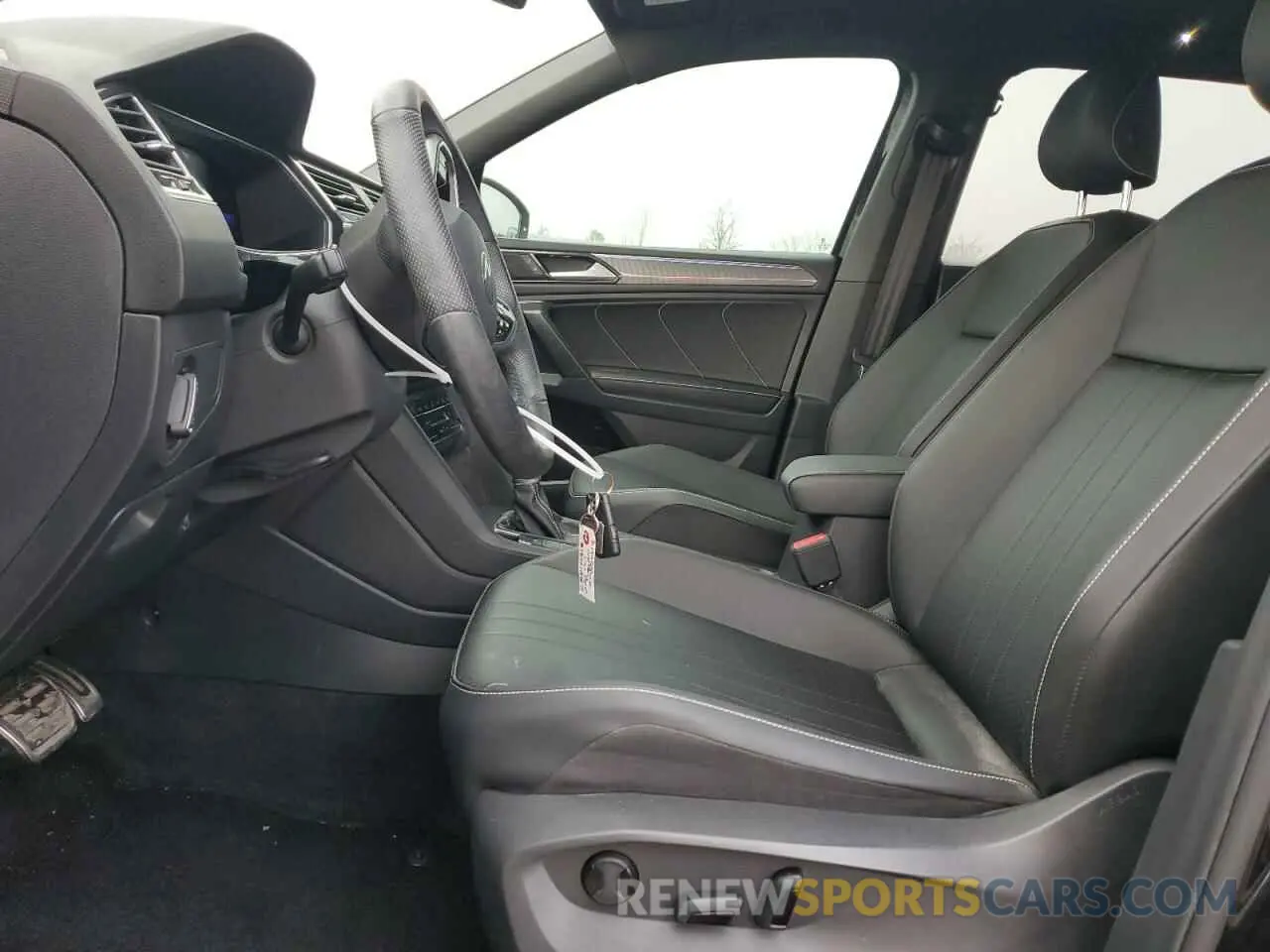 7 Photograph of a damaged car 3VVCB7AX8PM016614 VOLKSWAGEN TIGUAN 2023