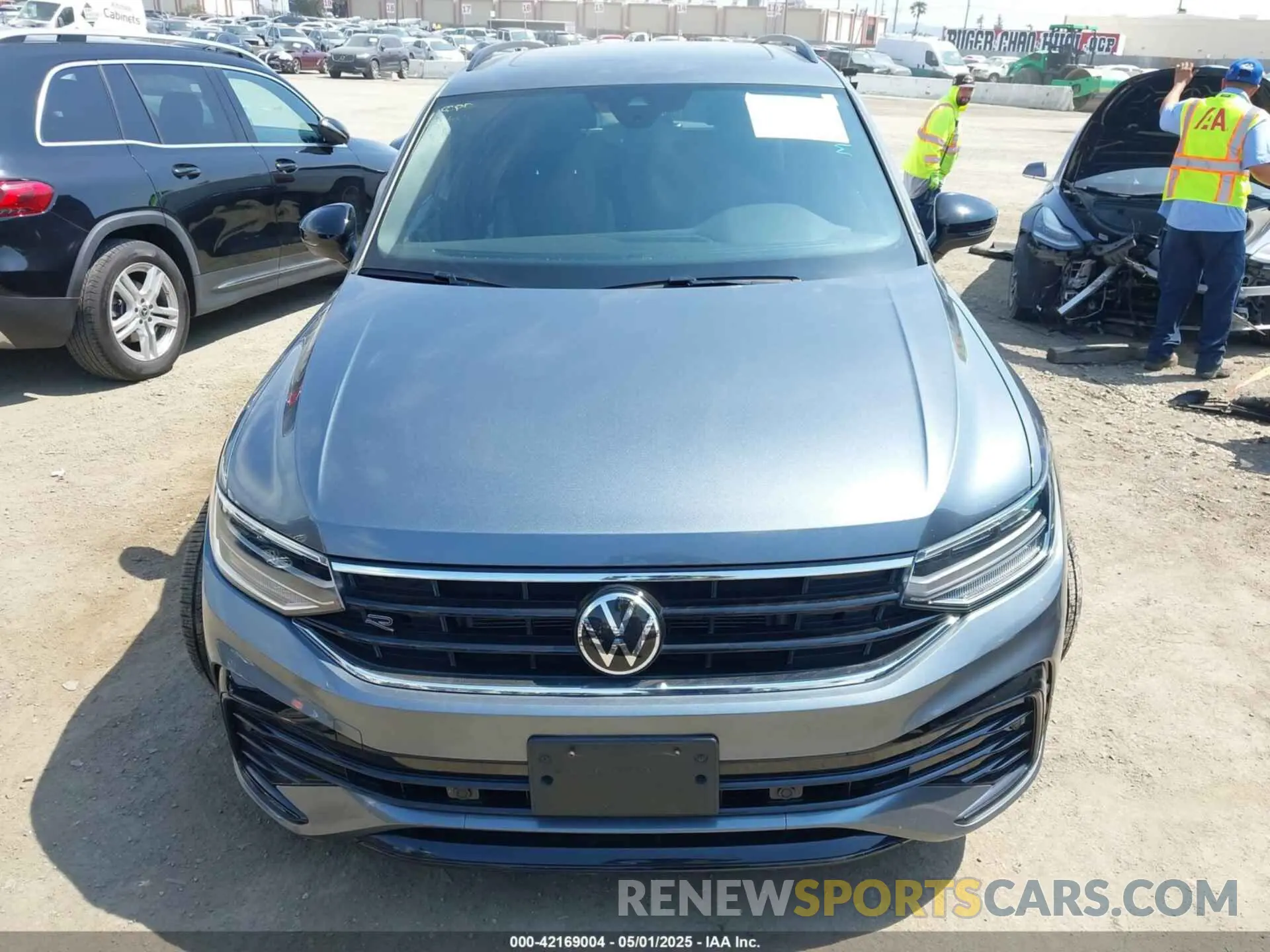 11 Photograph of a damaged car 3VVCB7AX8PM036684 VOLKSWAGEN TIGUAN 2023
