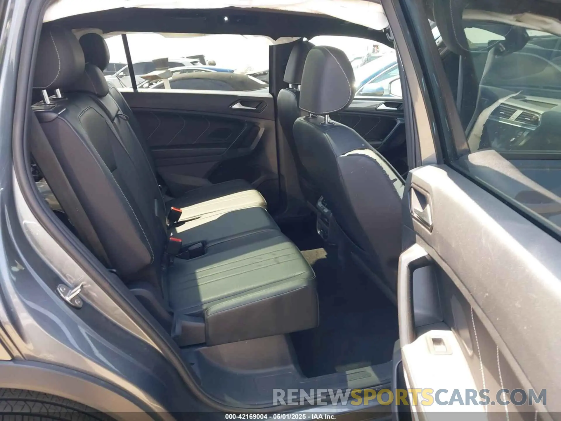 8 Photograph of a damaged car 3VVCB7AX8PM036684 VOLKSWAGEN TIGUAN 2023