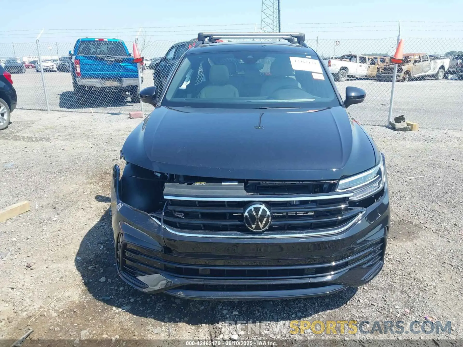 13 Photograph of a damaged car 3VVCB7AXXPM129898 VOLKSWAGEN TIGUAN 2023