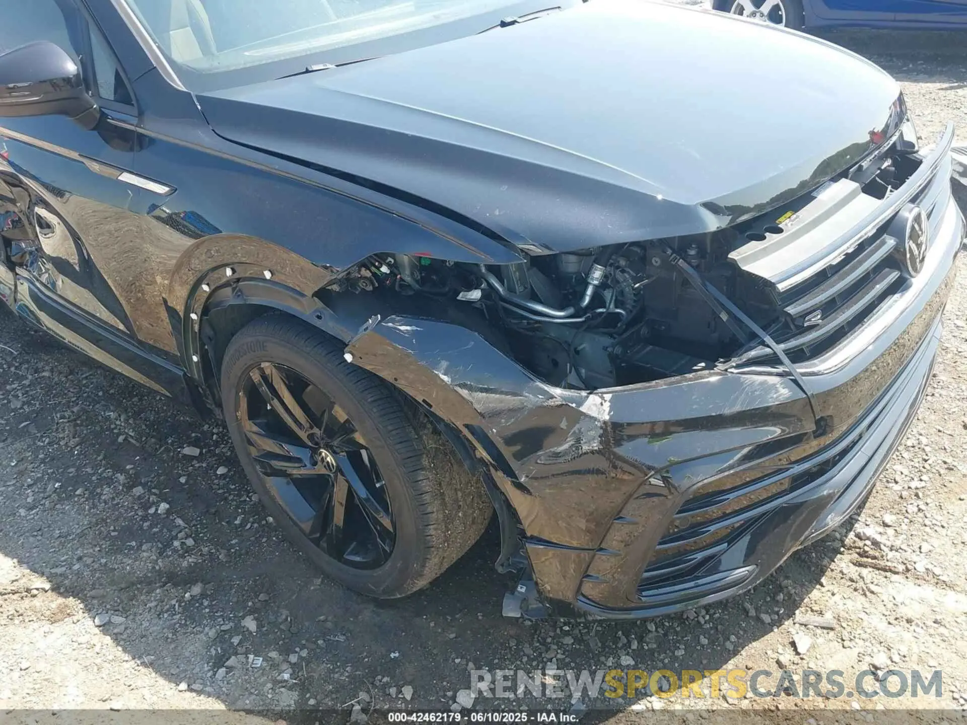 19 Photograph of a damaged car 3VVCB7AXXPM129898 VOLKSWAGEN TIGUAN 2023