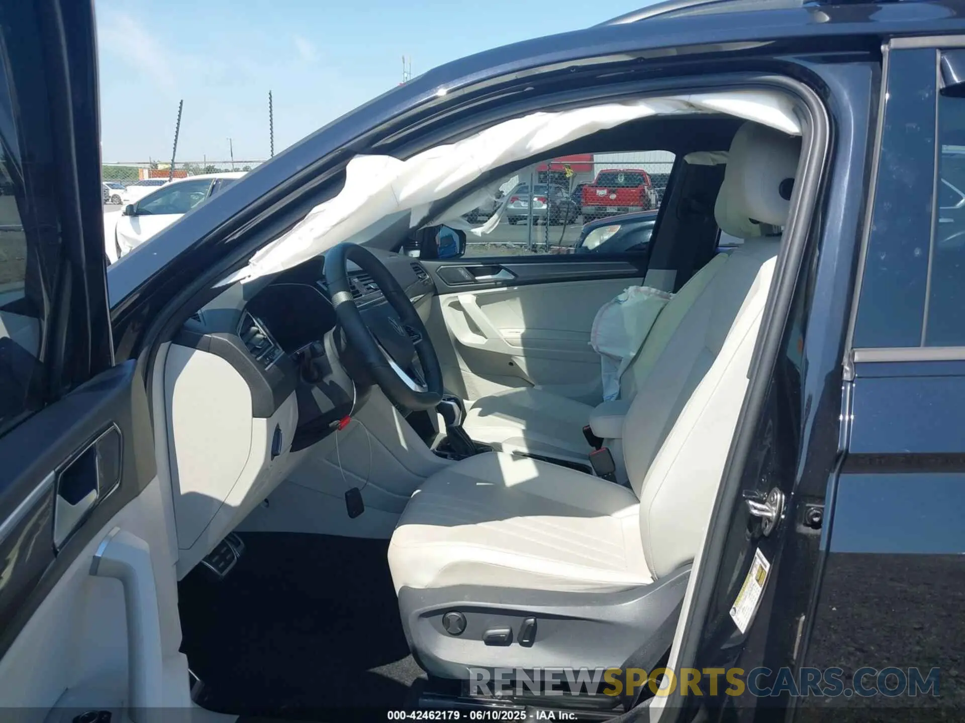 5 Photograph of a damaged car 3VVCB7AXXPM129898 VOLKSWAGEN TIGUAN 2023