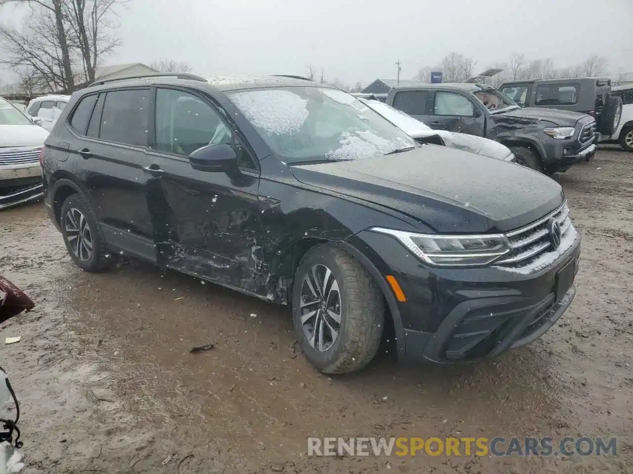 4 Photograph of a damaged car 3VVFB7AX3PM102667 VOLKSWAGEN TIGUAN 2023