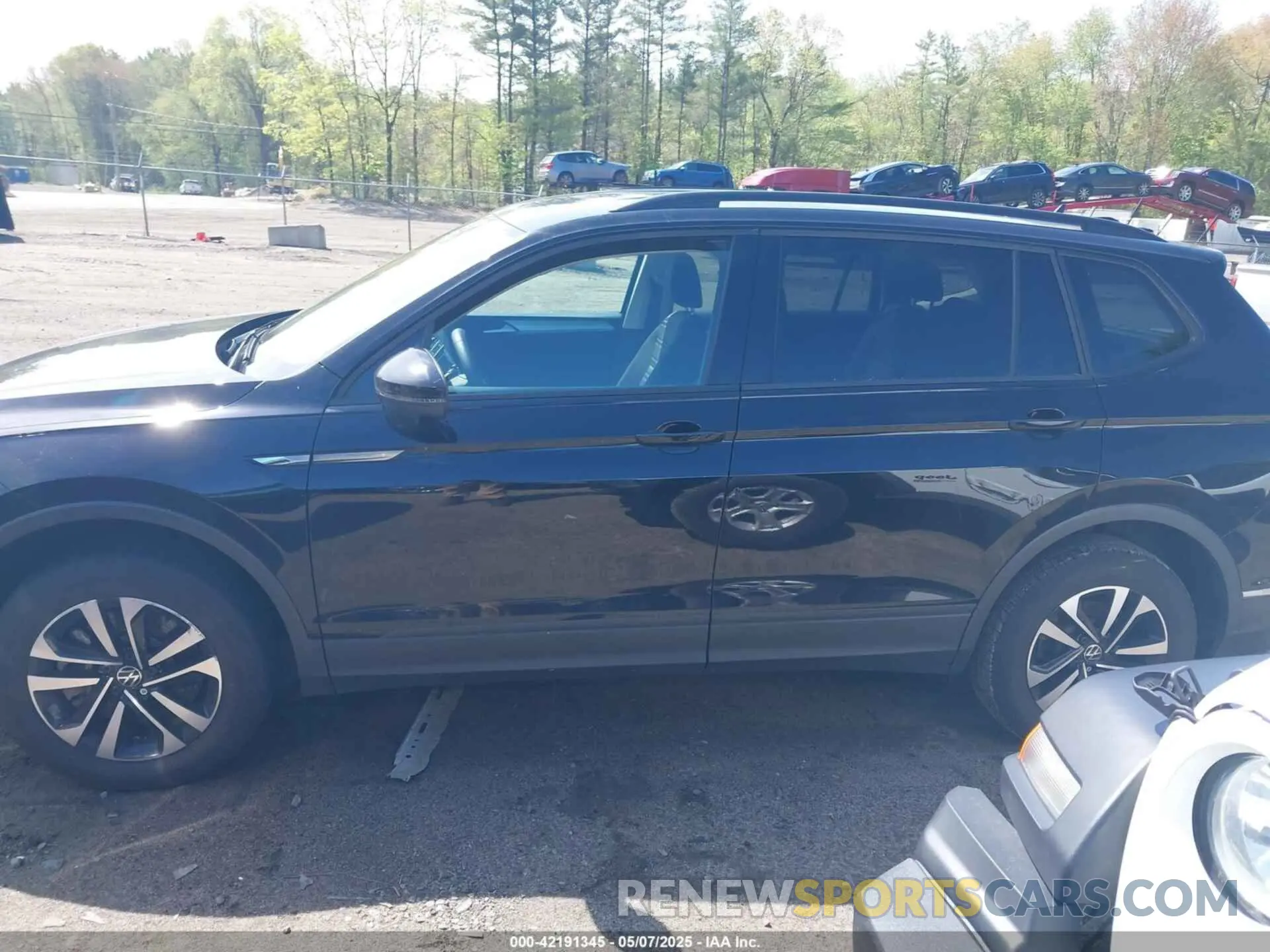 14 Photograph of a damaged car 3VVFB7AX3PM118612 VOLKSWAGEN TIGUAN 2023