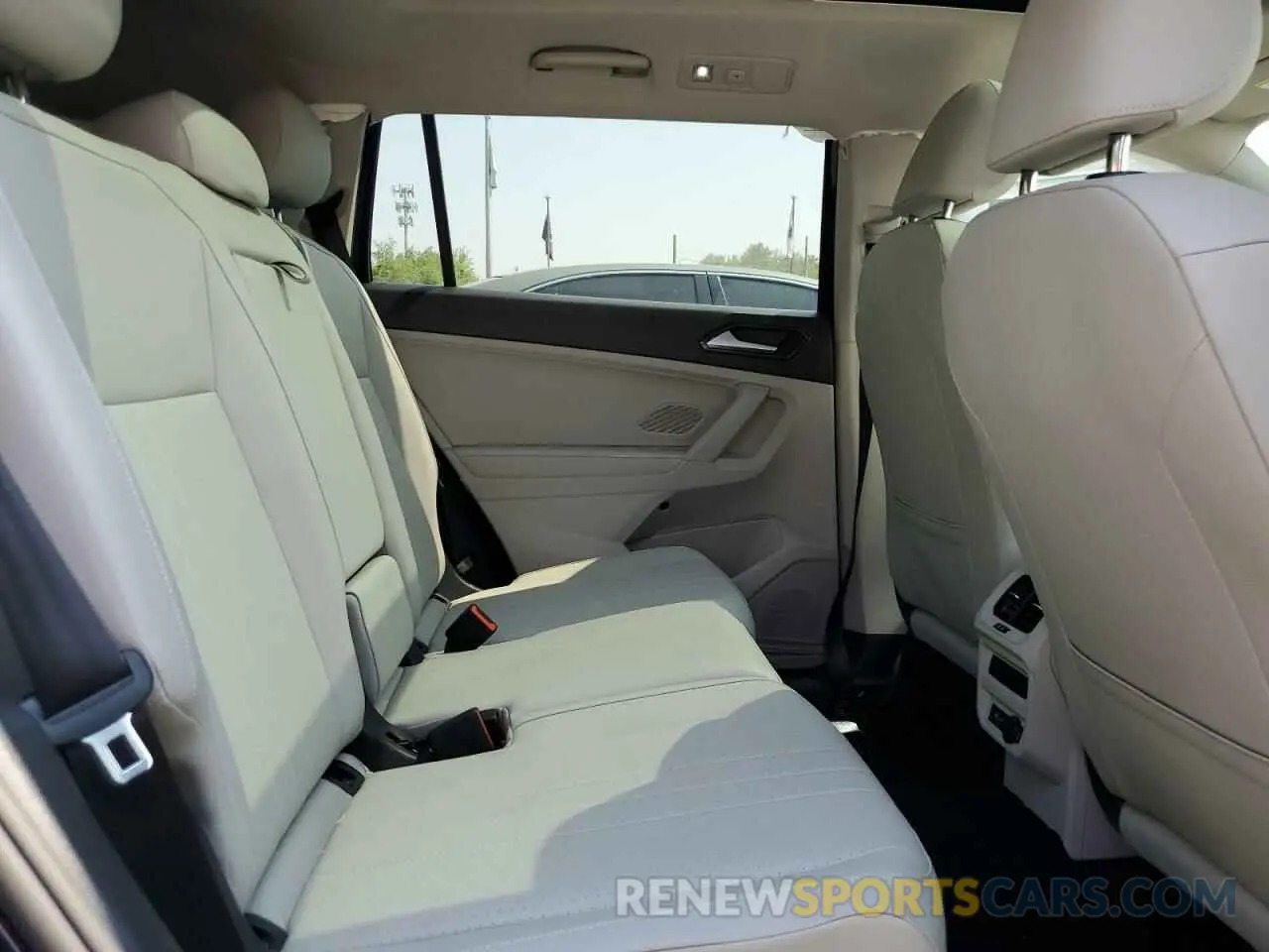 11 Photograph of a damaged car 3VVMB7AX3PM036760 VOLKSWAGEN TIGUAN 2023