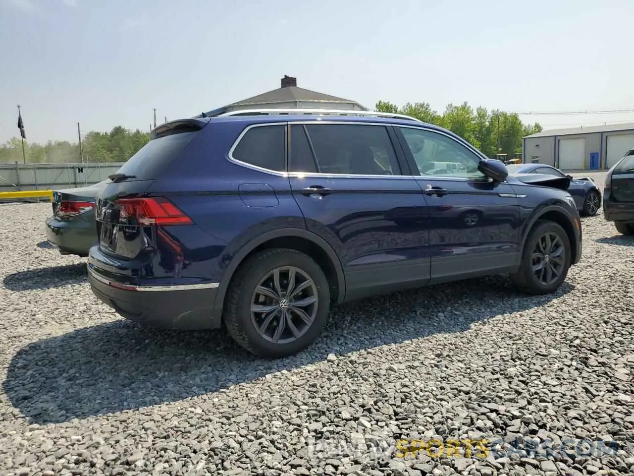 3 Photograph of a damaged car 3VVMB7AX3PM036760 VOLKSWAGEN TIGUAN 2023