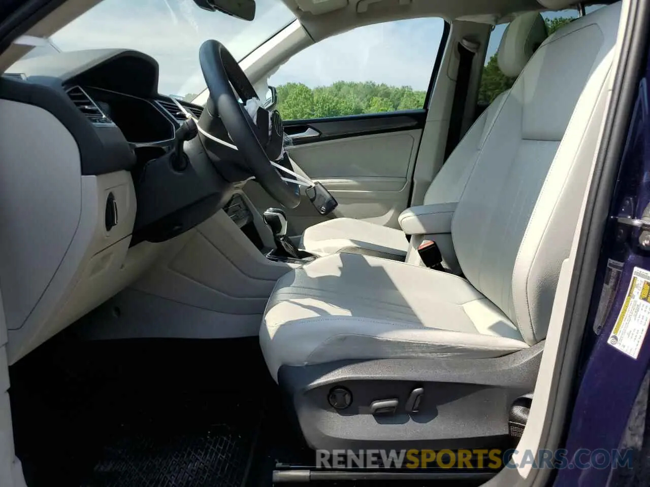 7 Photograph of a damaged car 3VVMB7AX3PM036760 VOLKSWAGEN TIGUAN 2023