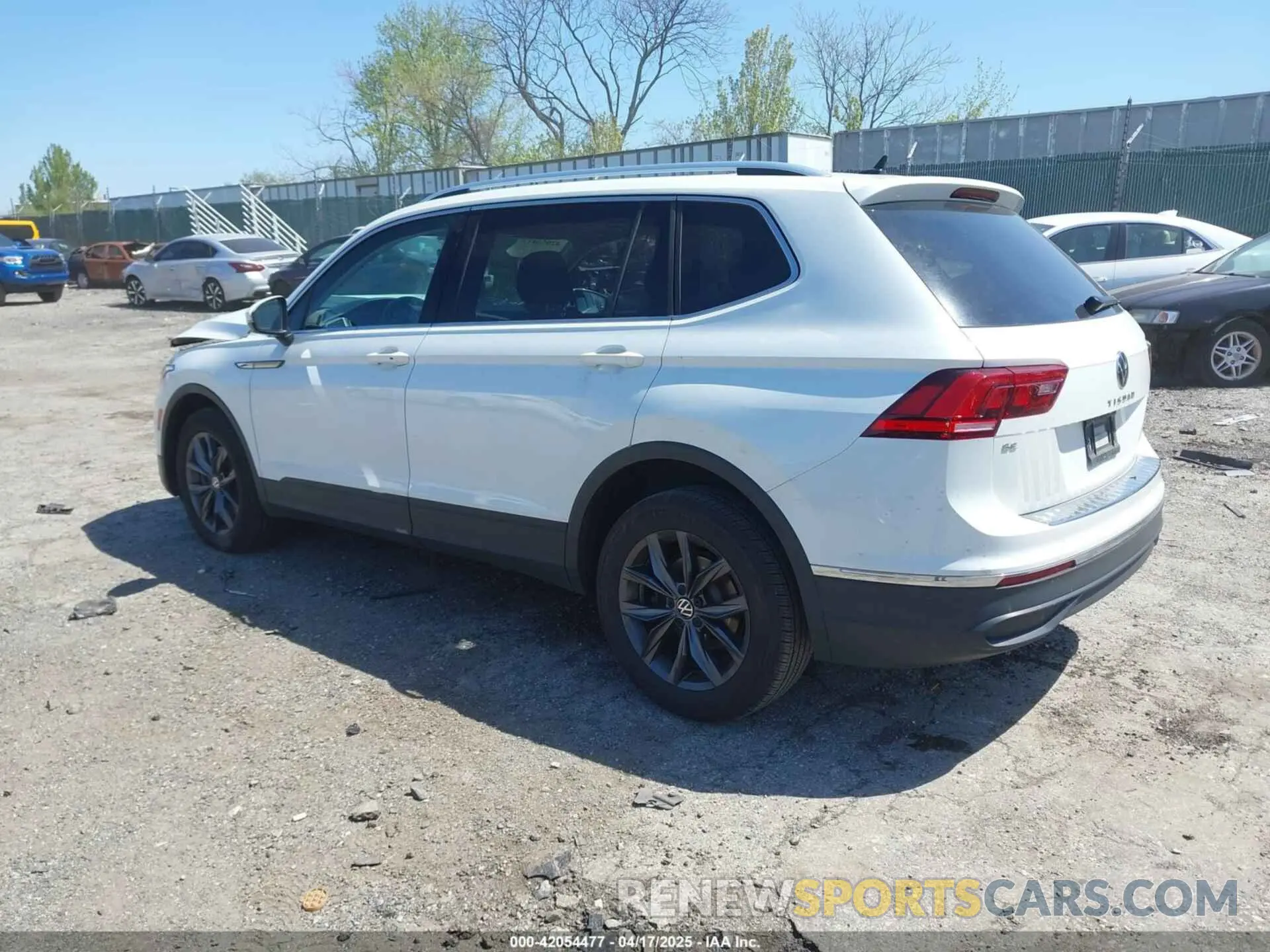 3 Photograph of a damaged car 3VVMB7AX4PM128427 VOLKSWAGEN TIGUAN 2023