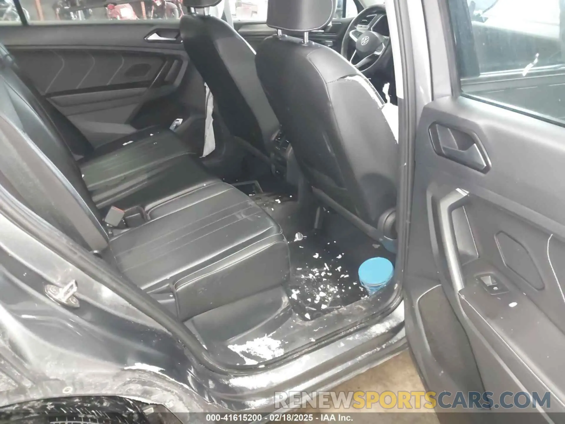 8 Photograph of a damaged car 3VVMB7AX5PM013447 VOLKSWAGEN TIGUAN 2023
