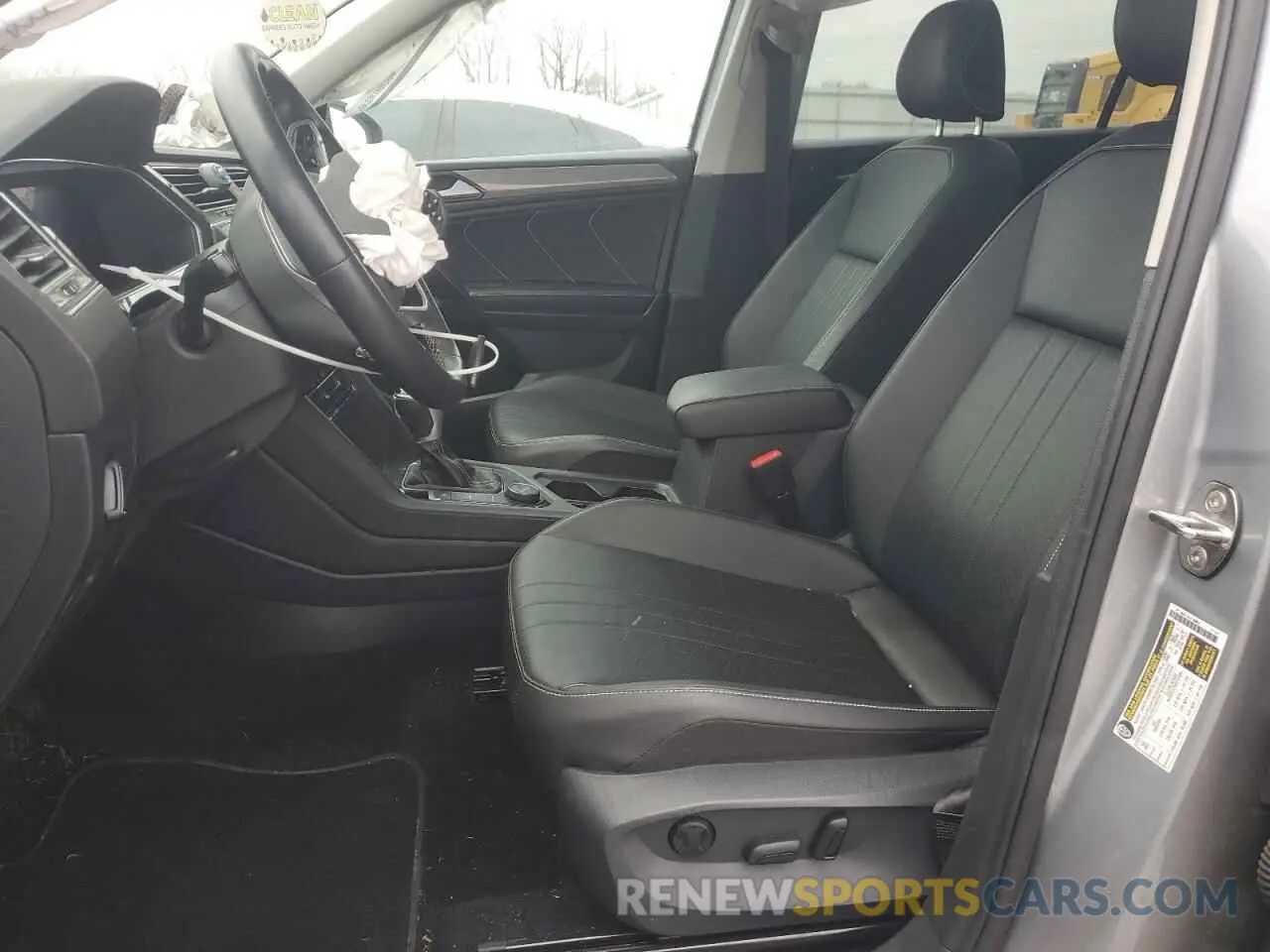 7 Photograph of a damaged car 3VVMB7AX8PM011840 VOLKSWAGEN TIGUAN 2023