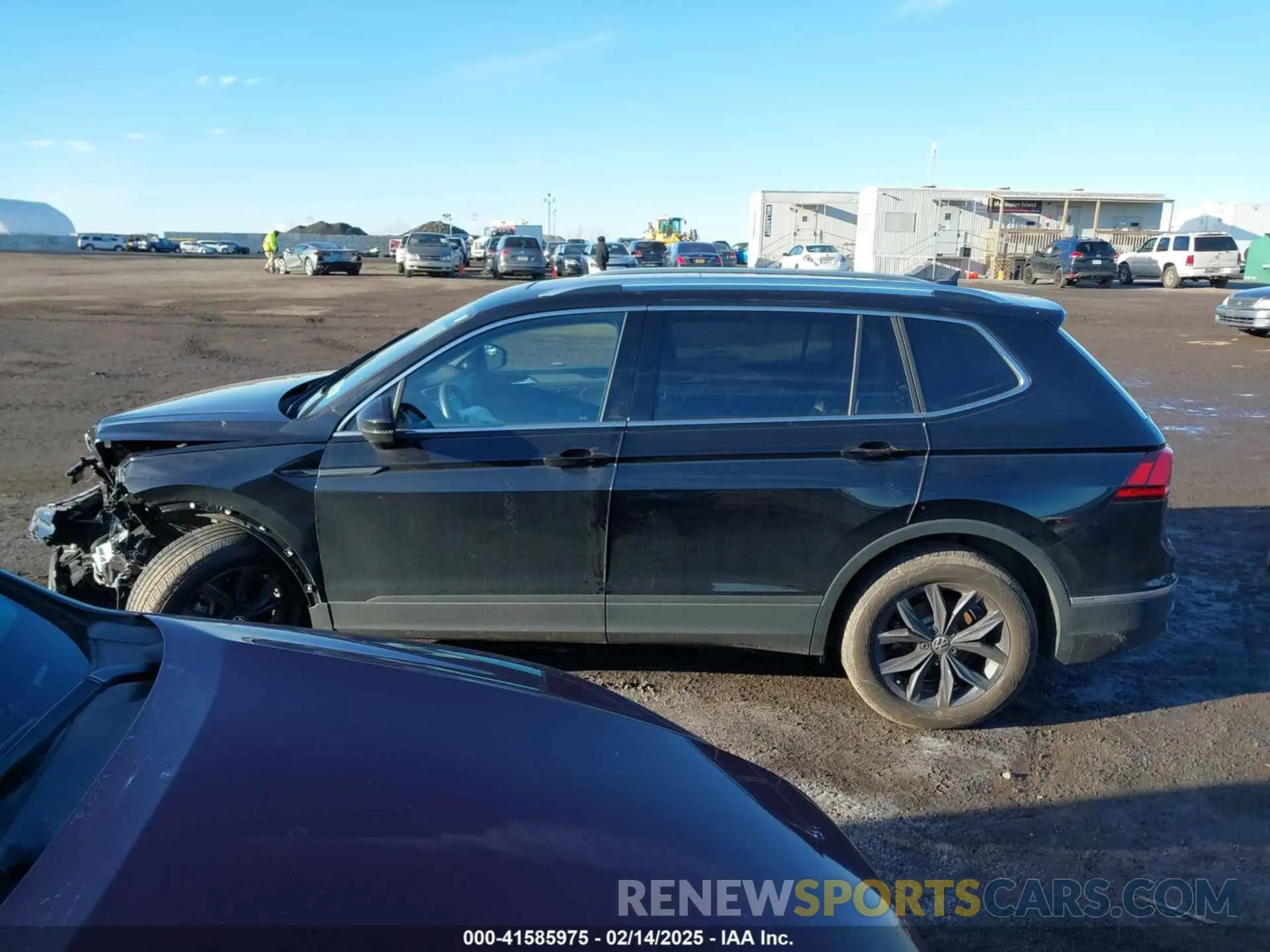 14 Photograph of a damaged car 3VVMB7AX8PM032557 VOLKSWAGEN TIGUAN 2023