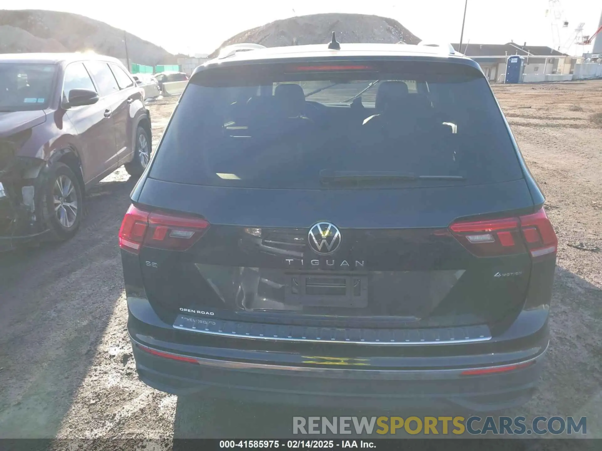 16 Photograph of a damaged car 3VVMB7AX8PM032557 VOLKSWAGEN TIGUAN 2023