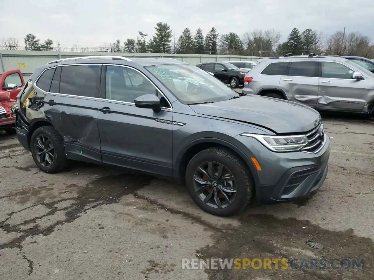 4 Photograph of a damaged car 3VVMB7AX8PM072198 VOLKSWAGEN TIGUAN 2023