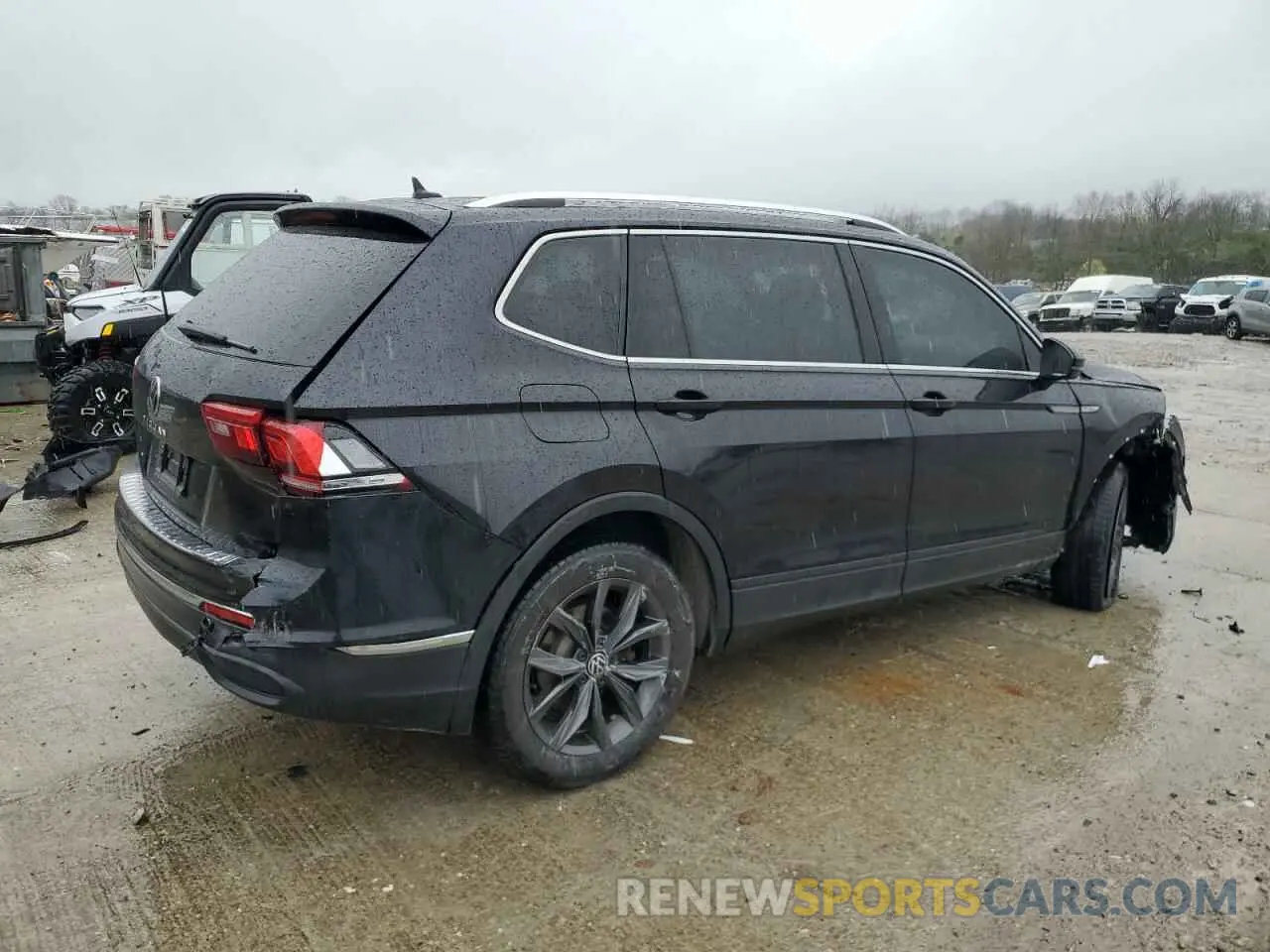 3 Photograph of a damaged car 3VVNB7AX0PM100371 VOLKSWAGEN TIGUAN 2023