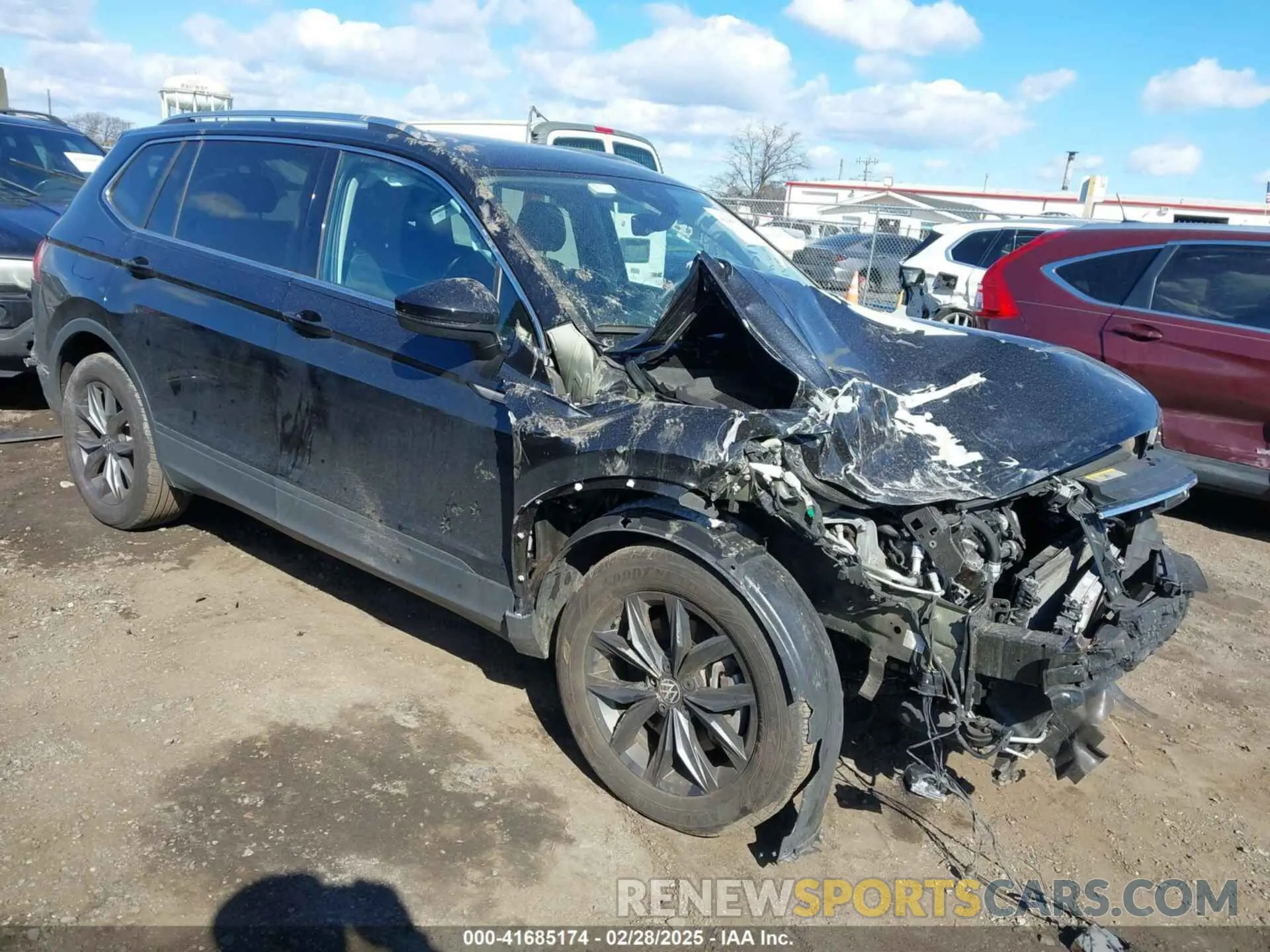 1 Photograph of a damaged car 3VVNB7AX1PM040486 VOLKSWAGEN TIGUAN 2023