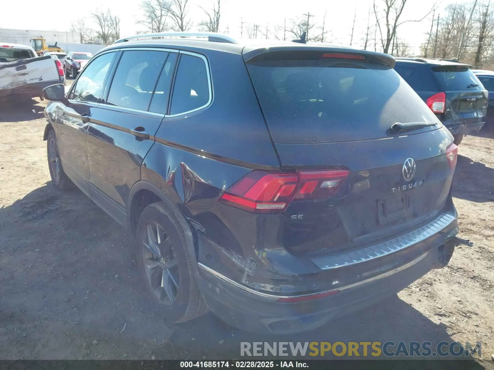 3 Photograph of a damaged car 3VVNB7AX1PM040486 VOLKSWAGEN TIGUAN 2023