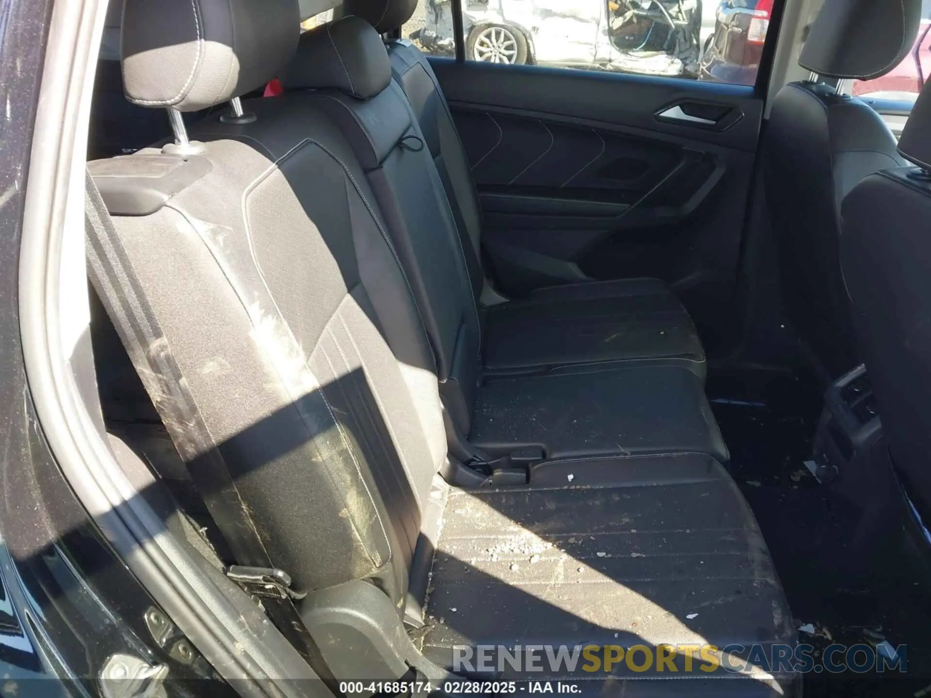 8 Photograph of a damaged car 3VVNB7AX1PM040486 VOLKSWAGEN TIGUAN 2023
