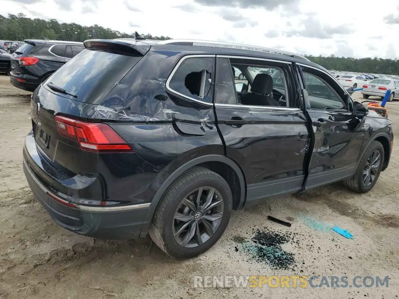 3 Photograph of a damaged car 3VVNB7AX1PM065825 VOLKSWAGEN TIGUAN 2023