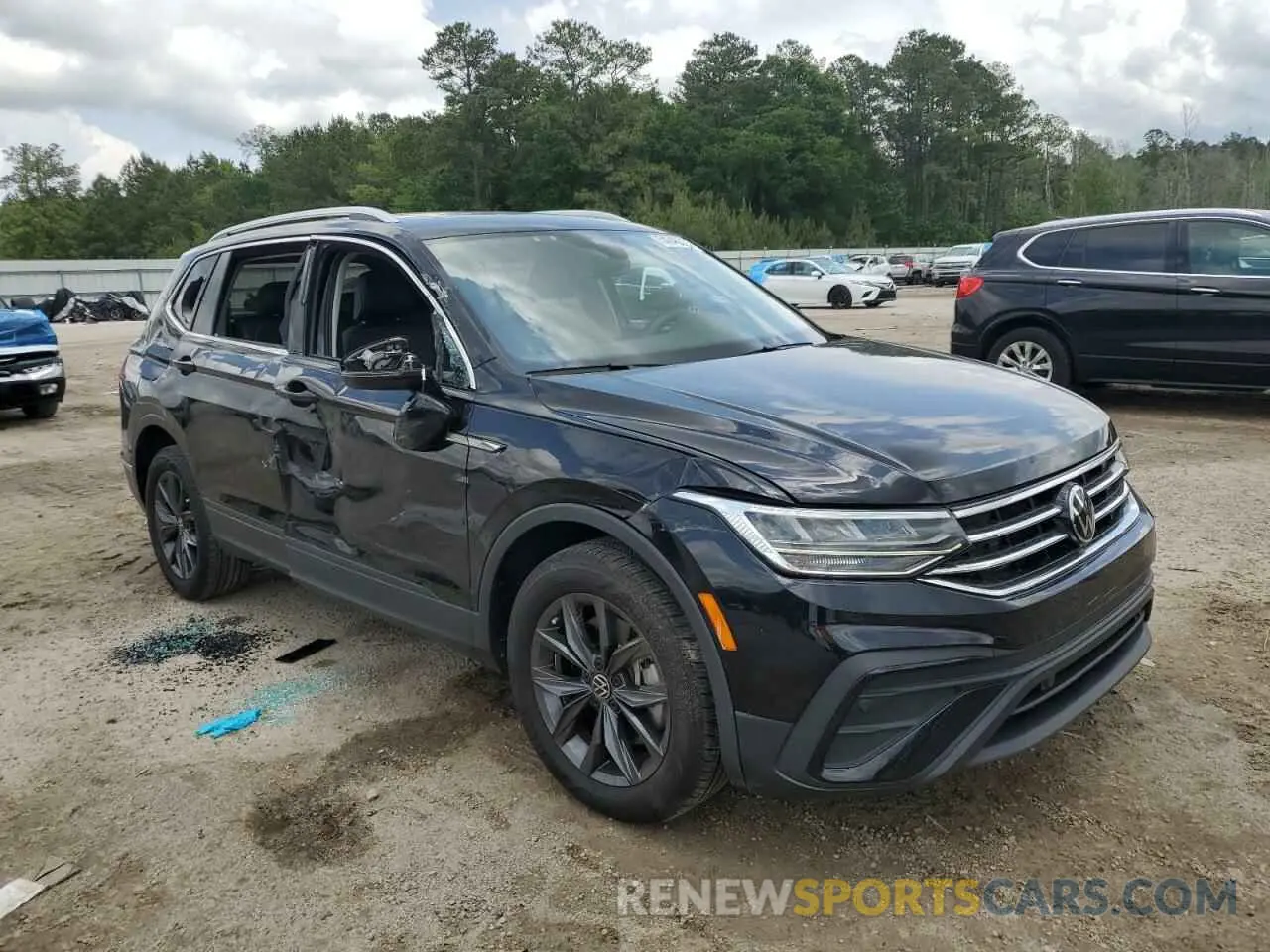4 Photograph of a damaged car 3VVNB7AX1PM065825 VOLKSWAGEN TIGUAN 2023
