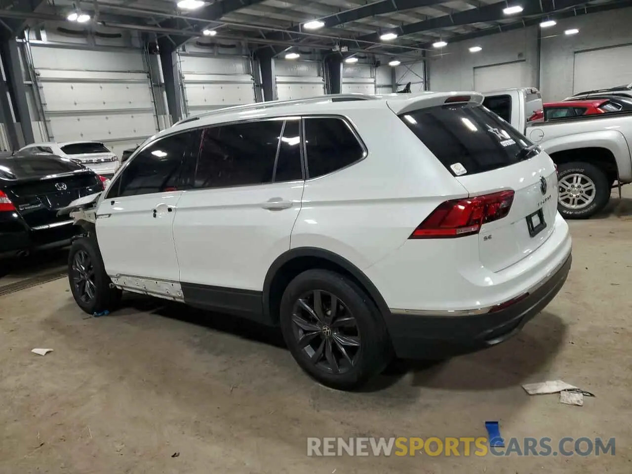 2 Photograph of a damaged car 3VVNB7AX2PM028931 VOLKSWAGEN TIGUAN 2023
