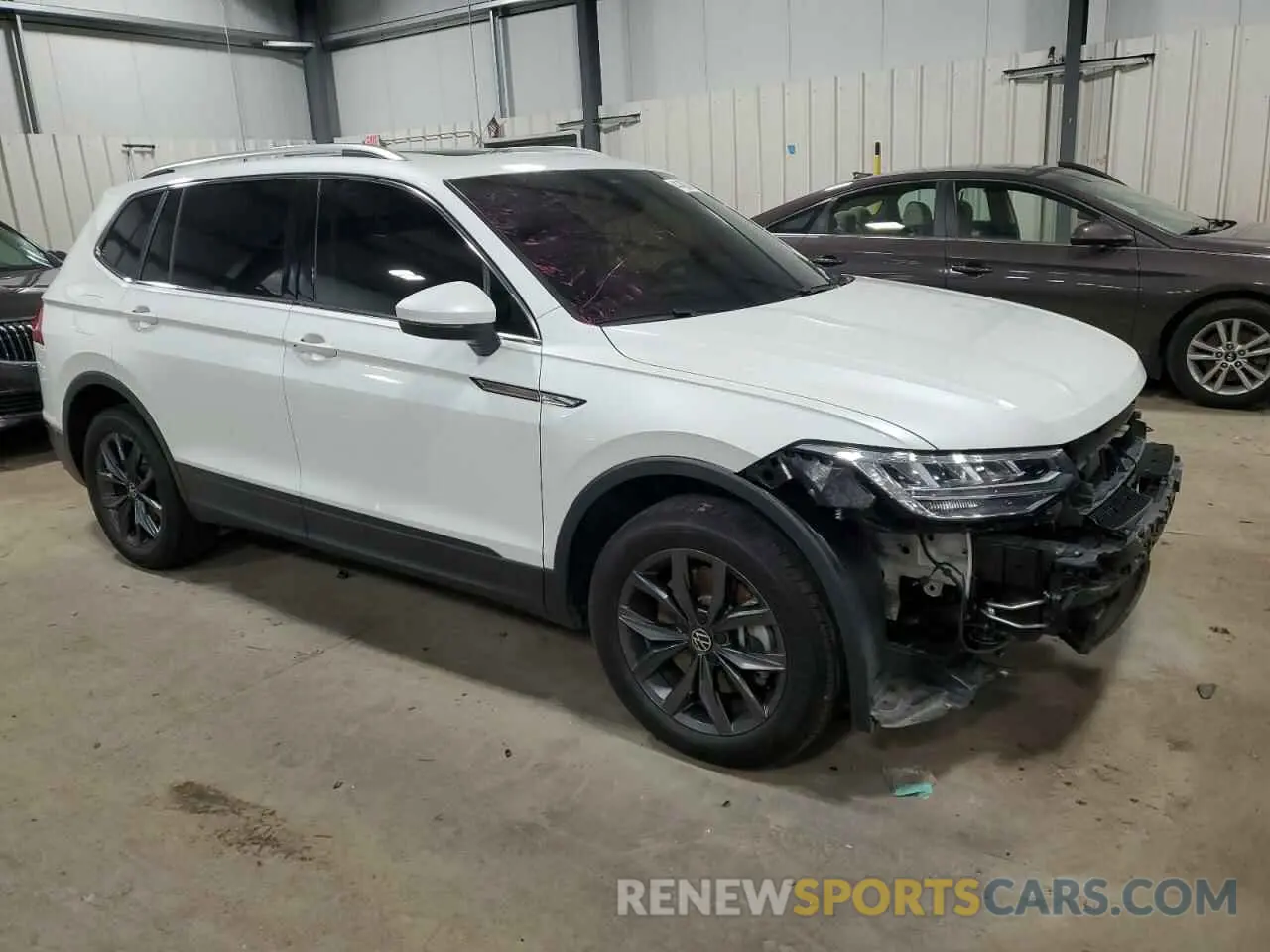 4 Photograph of a damaged car 3VVNB7AX2PM028931 VOLKSWAGEN TIGUAN 2023