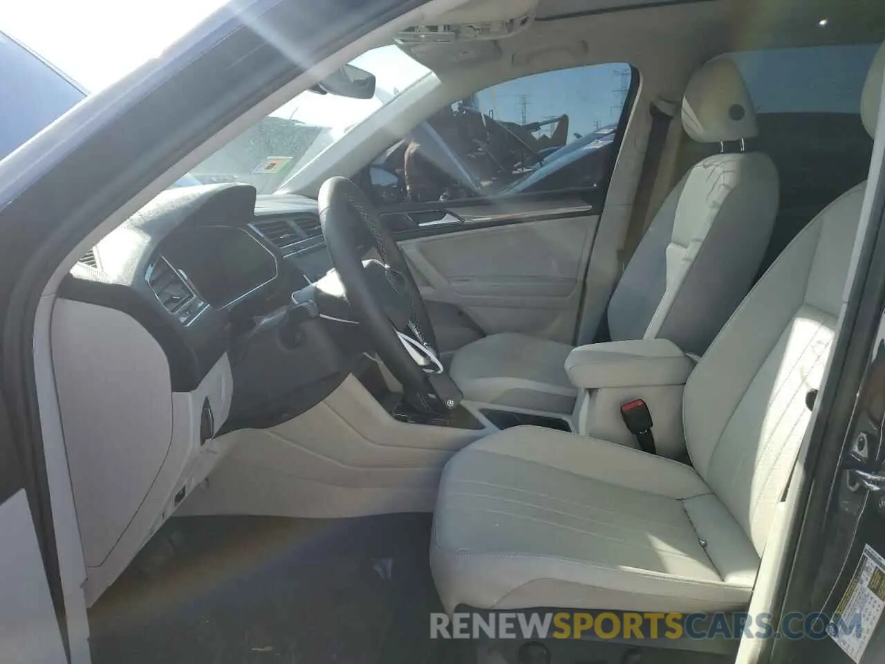 7 Photograph of a damaged car 3VVNB7AX4PM024346 VOLKSWAGEN TIGUAN 2023