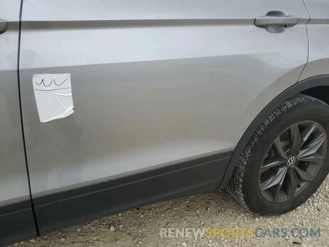 13 Photograph of a damaged car 3VVNB7AX4PM056312 VOLKSWAGEN TIGUAN 2023