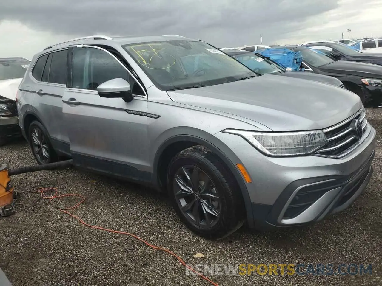 4 Photograph of a damaged car 3VVNB7AX4PM056312 VOLKSWAGEN TIGUAN 2023