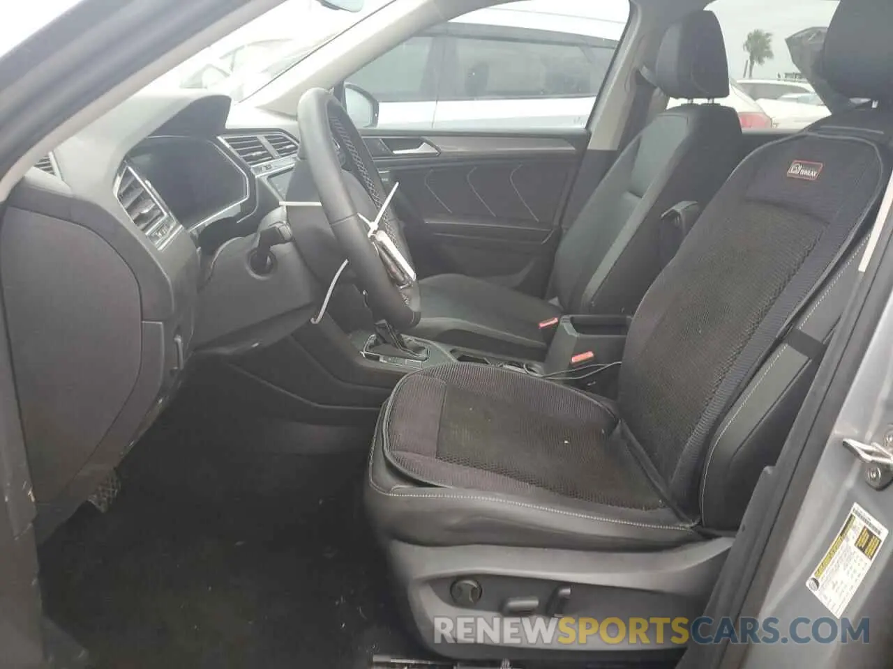 7 Photograph of a damaged car 3VVNB7AX4PM056312 VOLKSWAGEN TIGUAN 2023
