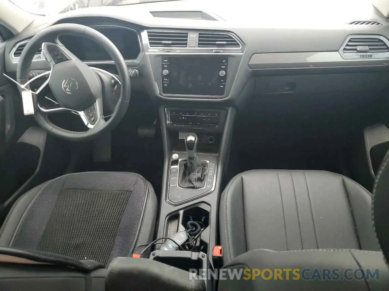 8 Photograph of a damaged car 3VVNB7AX4PM056312 VOLKSWAGEN TIGUAN 2023