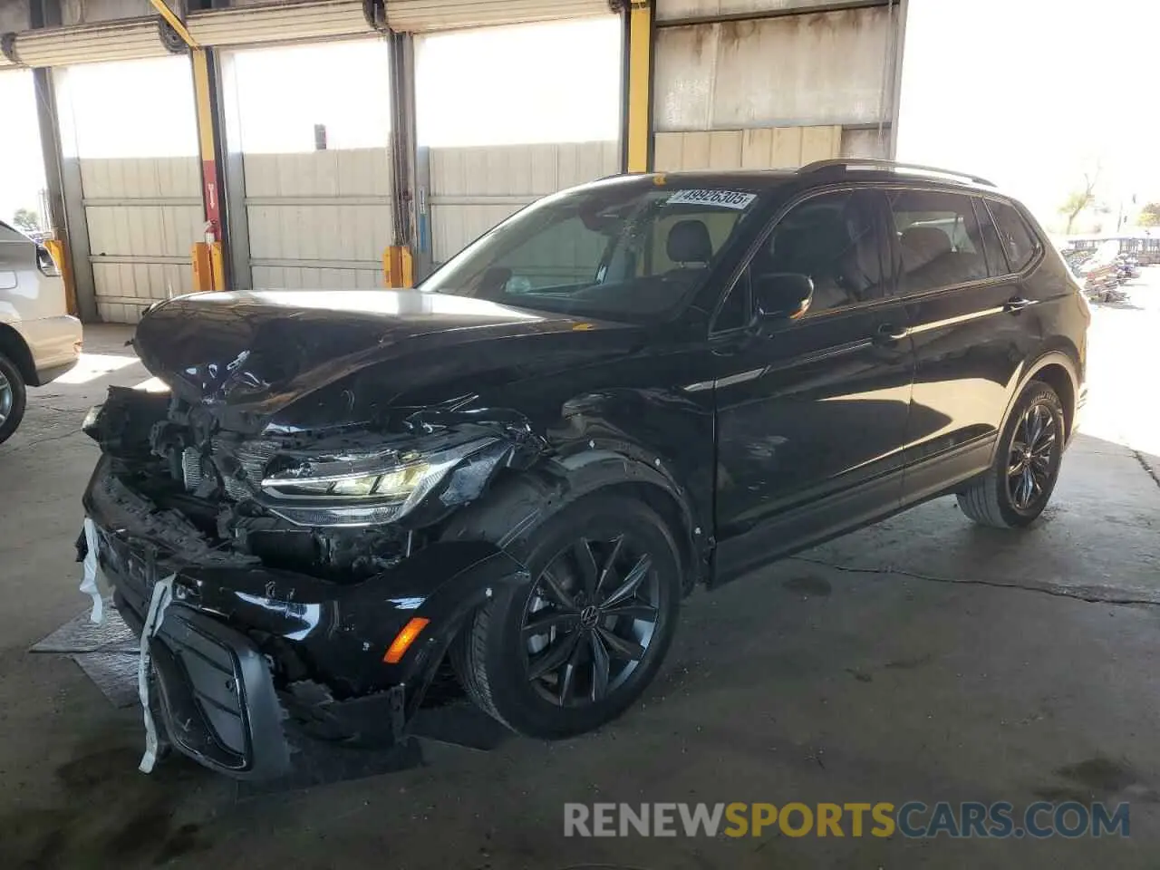 1 Photograph of a damaged car 3VVNB7AX5PM042757 VOLKSWAGEN TIGUAN 2023