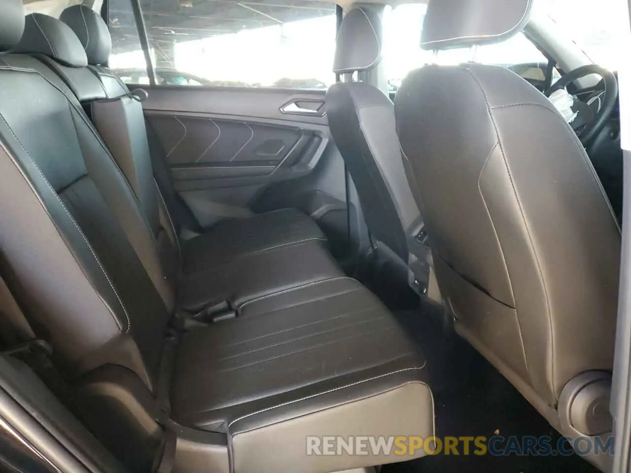12 Photograph of a damaged car 3VVNB7AX5PM042757 VOLKSWAGEN TIGUAN 2023
