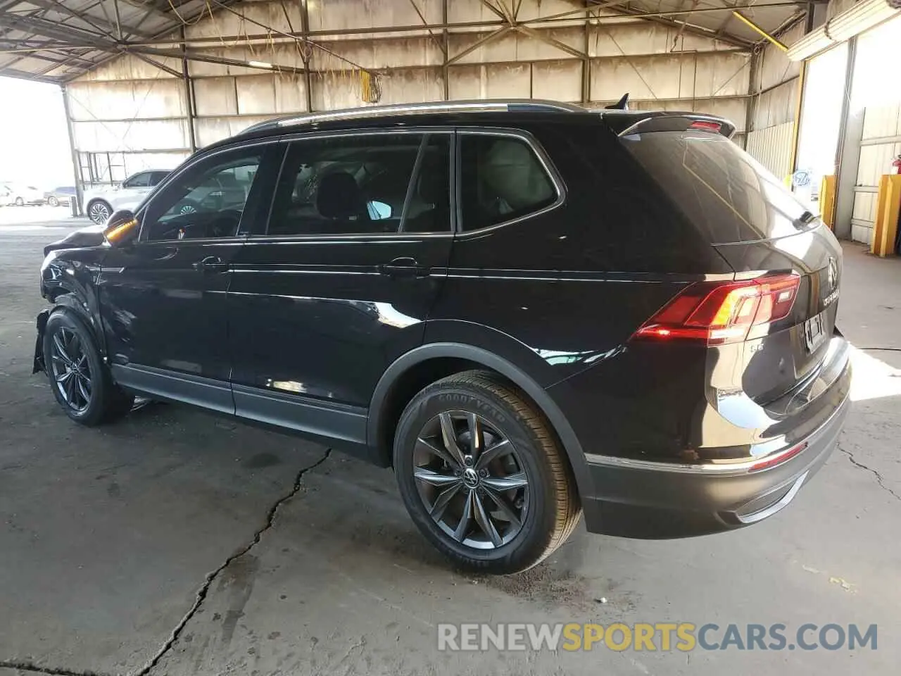2 Photograph of a damaged car 3VVNB7AX5PM042757 VOLKSWAGEN TIGUAN 2023
