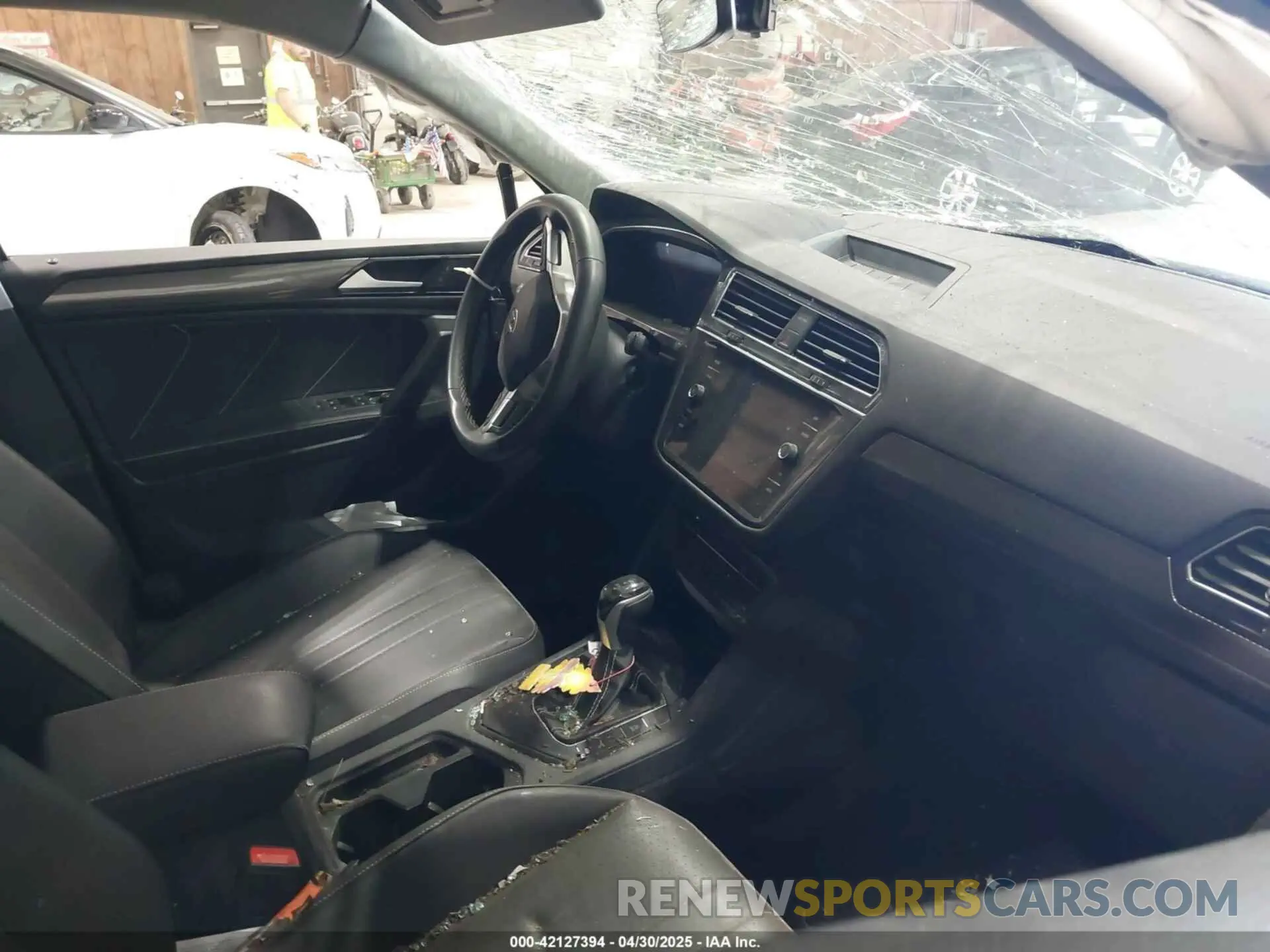 5 Photograph of a damaged car 3VVNB7AX5PM096138 VOLKSWAGEN TIGUAN 2023
