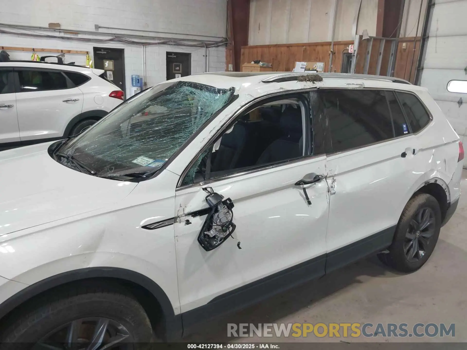 6 Photograph of a damaged car 3VVNB7AX5PM096138 VOLKSWAGEN TIGUAN 2023