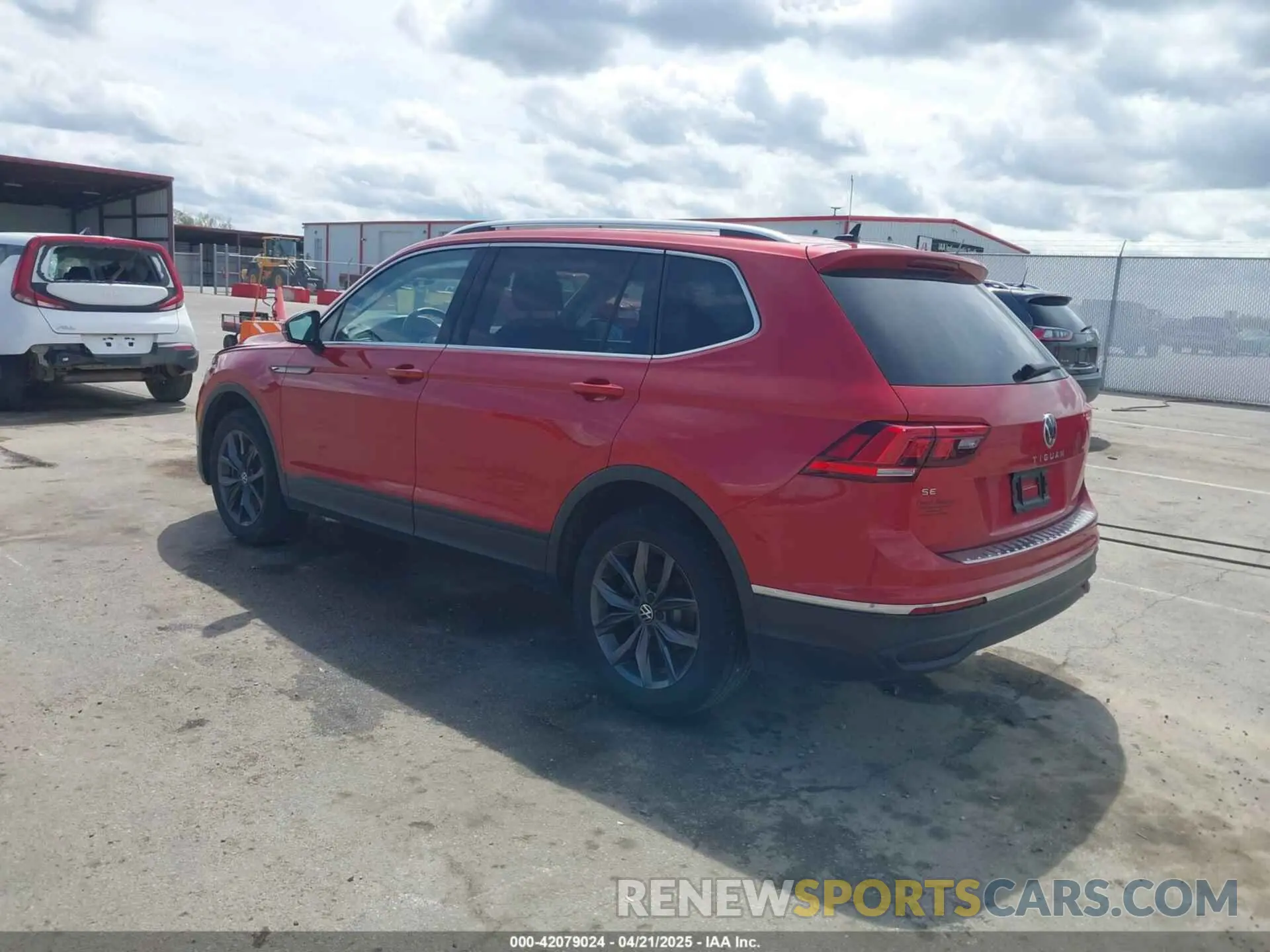 3 Photograph of a damaged car 3VVNB7AX7PM094780 VOLKSWAGEN TIGUAN 2023