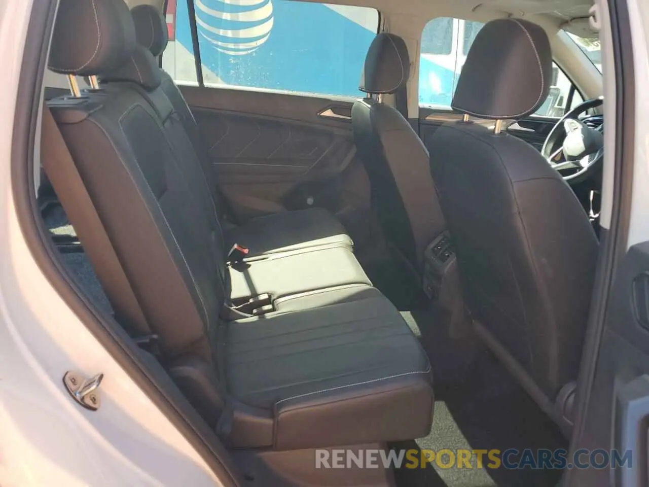 11 Photograph of a damaged car 3VVNB7AX8PM085800 VOLKSWAGEN TIGUAN 2023