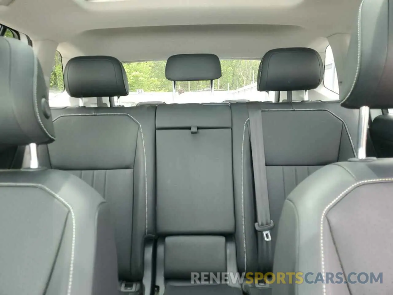 10 Photograph of a damaged car 3VVNB7AX9PM029204 VOLKSWAGEN TIGUAN 2023