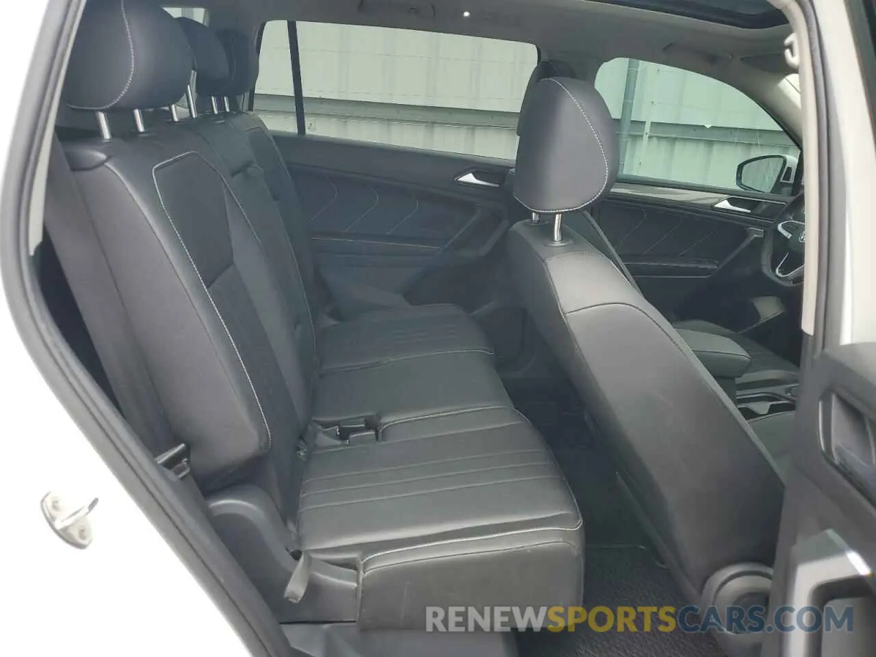 11 Photograph of a damaged car 3VVNB7AX9PM029204 VOLKSWAGEN TIGUAN 2023