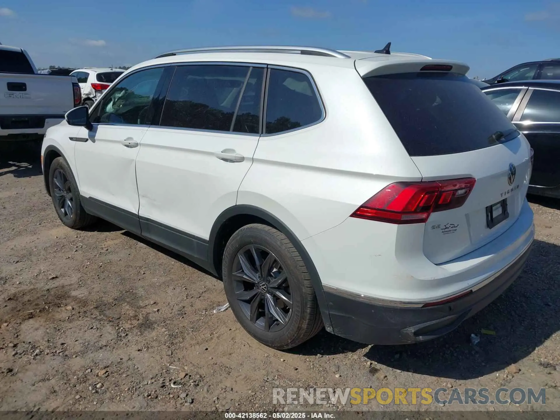 3 Photograph of a damaged car 3VVNB7AX9PM121316 VOLKSWAGEN TIGUAN 2023