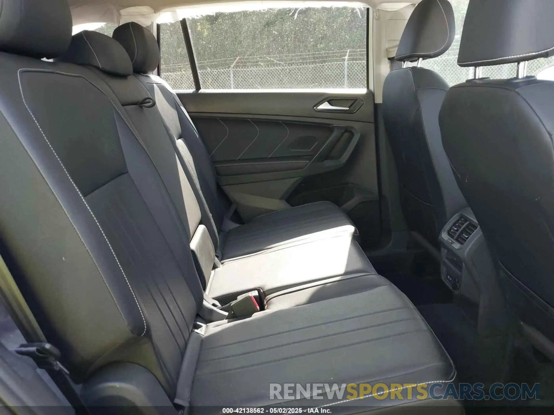 8 Photograph of a damaged car 3VVNB7AX9PM121316 VOLKSWAGEN TIGUAN 2023